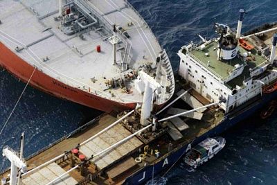 три человека погибли при столкновении российского и японского судна